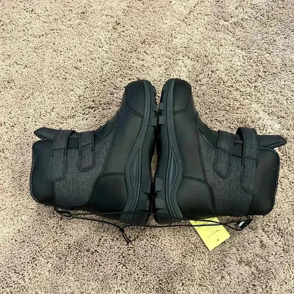 NWT new target kids 3 baker all in motion waterproof Velcro black boots snow - Picture 14 of 17
